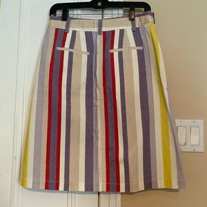 Colorful midi skirt.